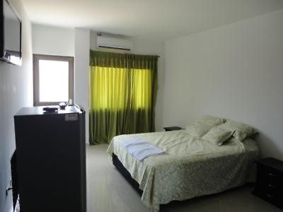 Hotel Los Paisas Mitu Екстер'єр фото