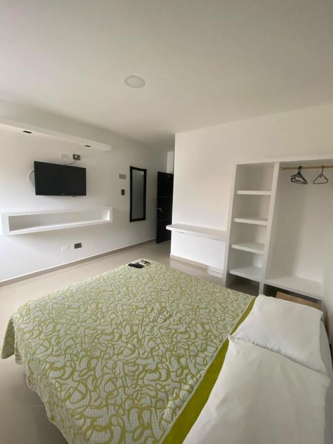 Hotel Los Paisas Mitu Екстер'єр фото